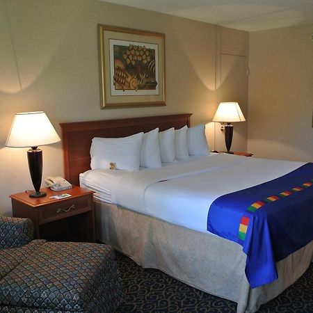 Park Inn By Radisson Harrisburg West Меканіксберґ Номер фото