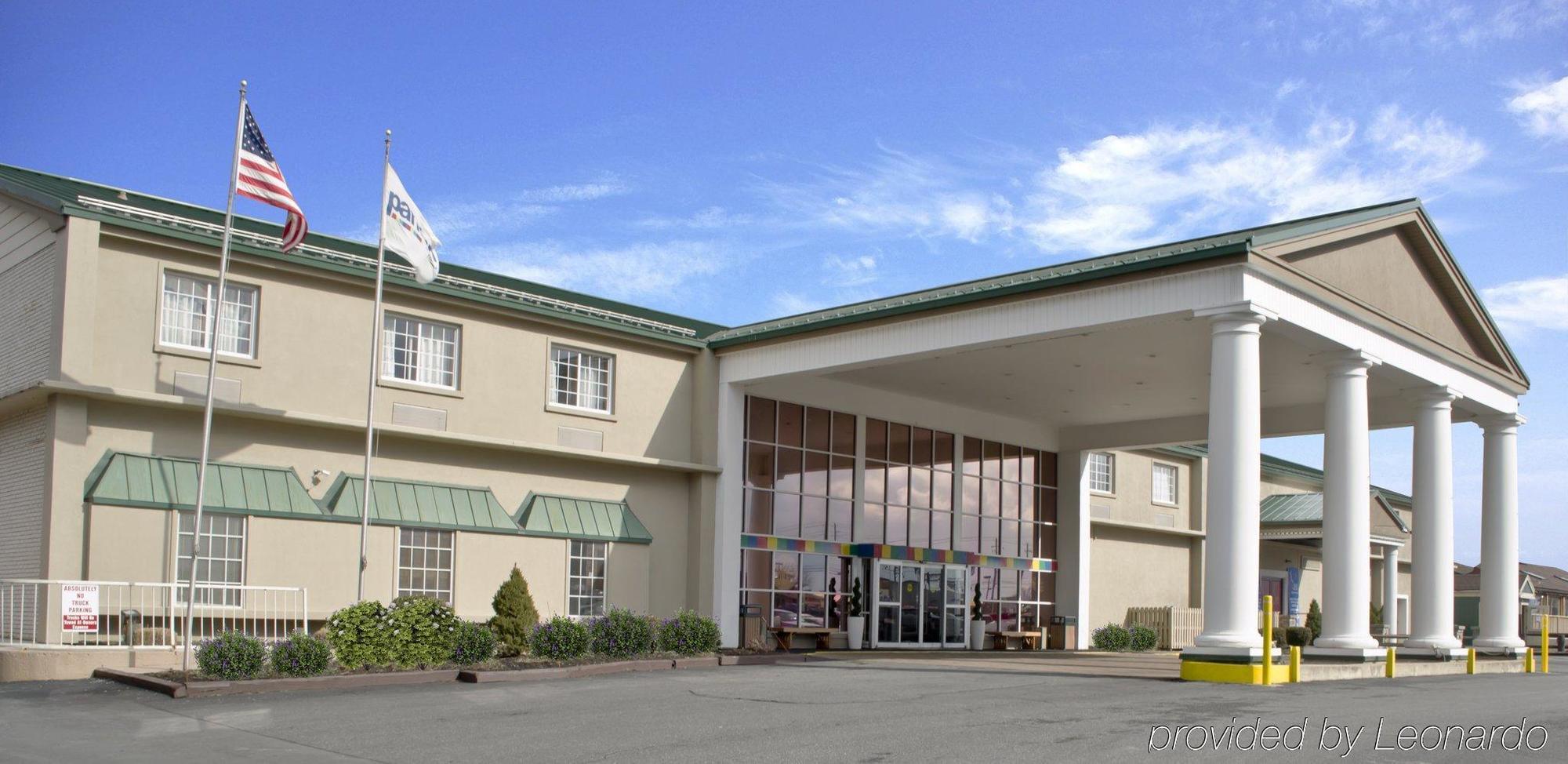 Park Inn By Radisson Harrisburg West Меканіксберґ Екстер'єр фото